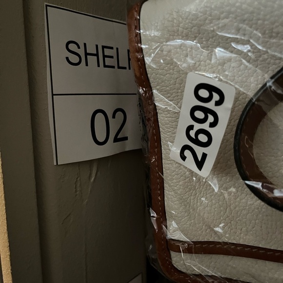 Liz Claiborne Brown and Cream Crossbody Bag - Picture 6 of 6